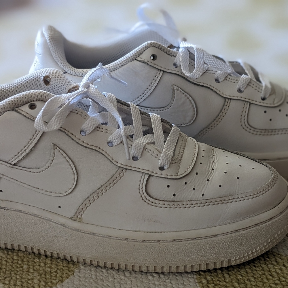 Nike Air Force 1 youth size 6